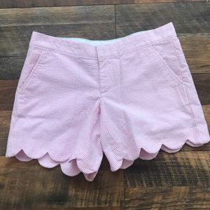 Lilly Pulitzer seer sucker scalloped shorts 00
